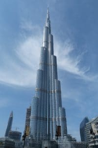 Tous les ans nous fabriquons du plastique dont le poids est égale à 700 tours Burj Khalifa